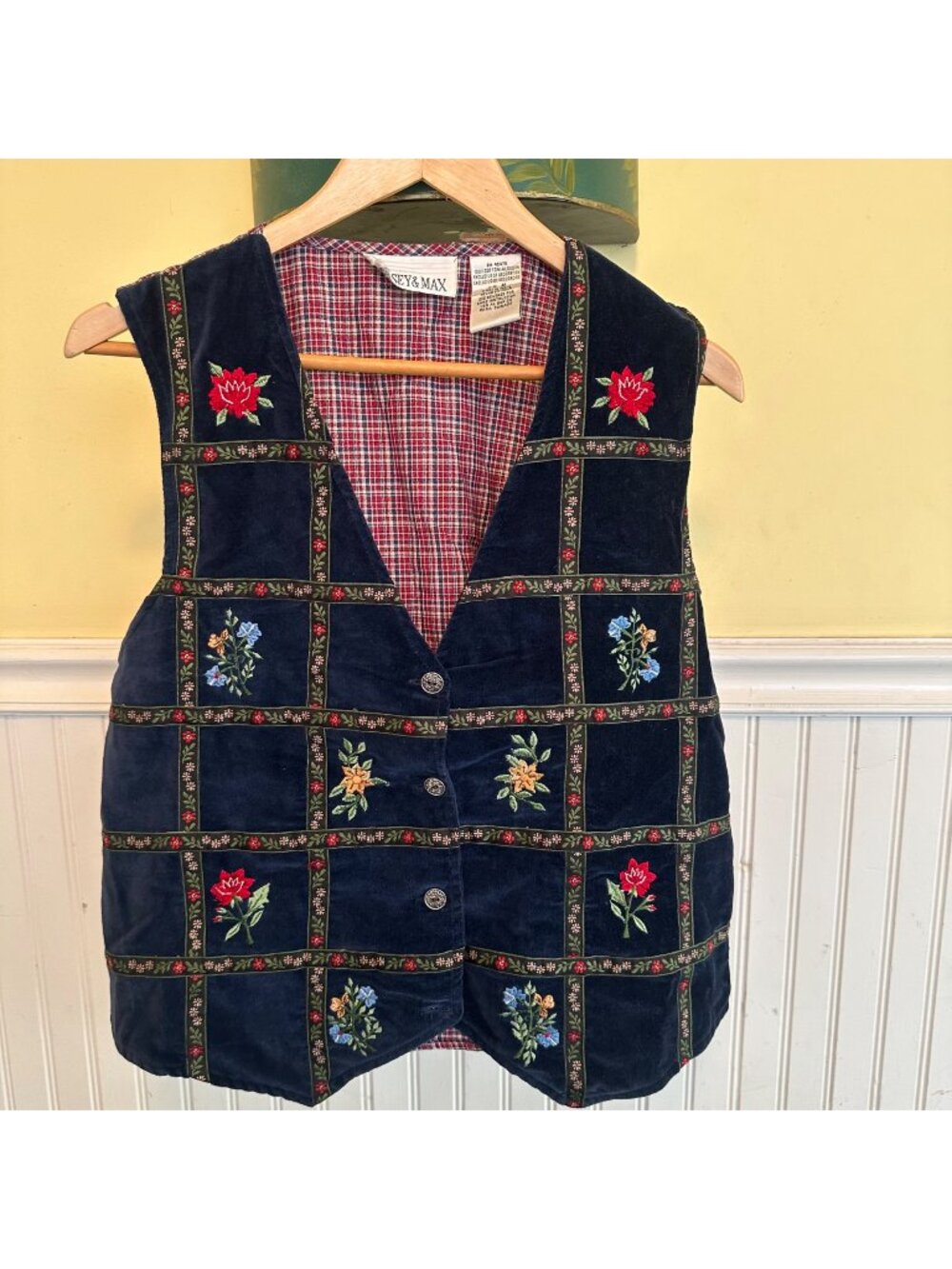 Vintage 80s Embroidered Floral Patchwork Vest By Casey & Max In Navy & Red Plaid